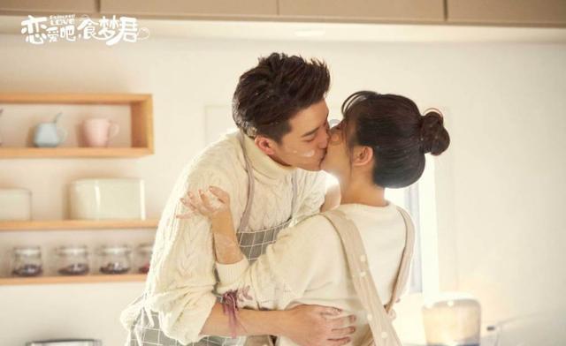 有一块占地25公顷的正方形绿地如果它的边长各延长200米那么绿地的面积增加多少公顷？游戏画面